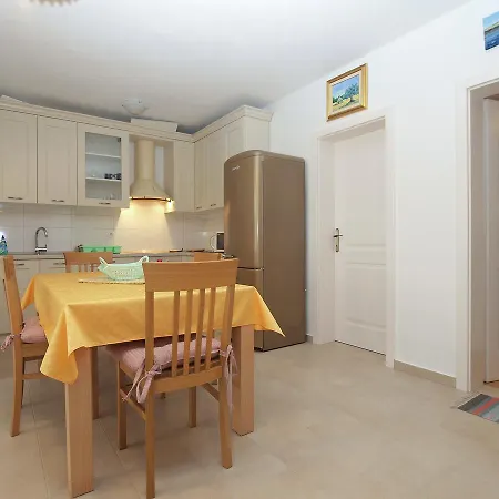 Ana 1707 Apartment Banjole
