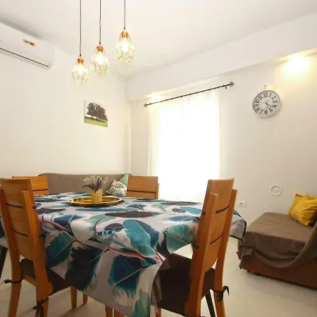 Ana 1707 Apartment Banjole